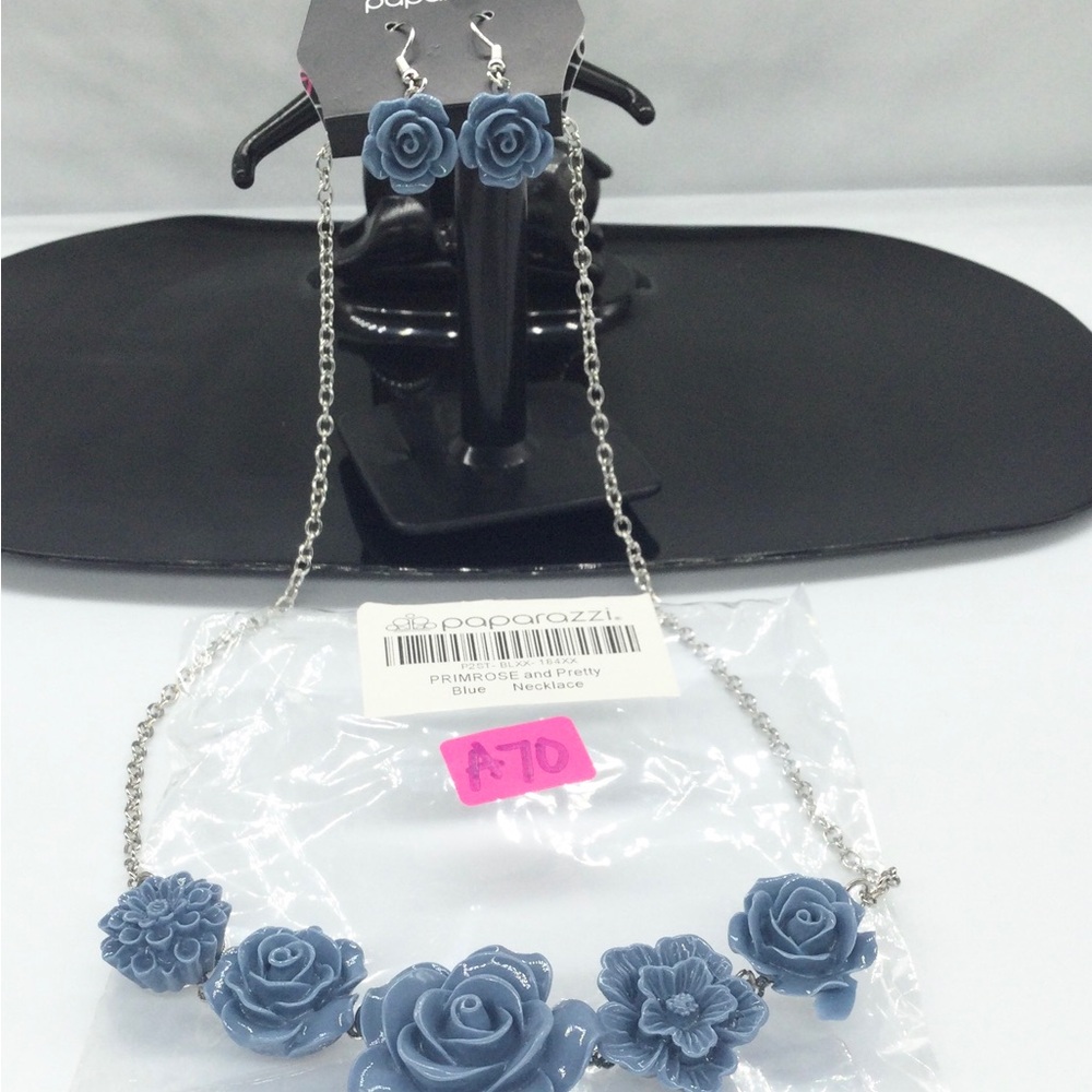 Paparazzi Blue Floral Rose Necklace and Earrings Set new